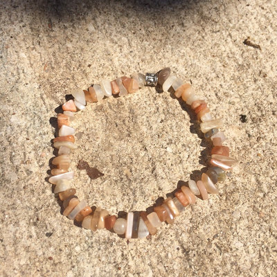 Moonstone stretch bracelet