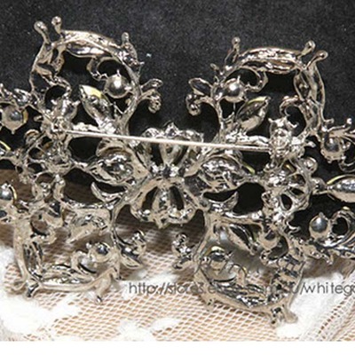 Symmetric bridal wedding crystal rhinestone rhombus vintage style brooch pin