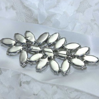 Rhinestone crystals vogue rhombus bridal wedding buckle silver plated brooch pin