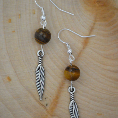 Tiger's eye and feather charm earrings - Thumbnail 3