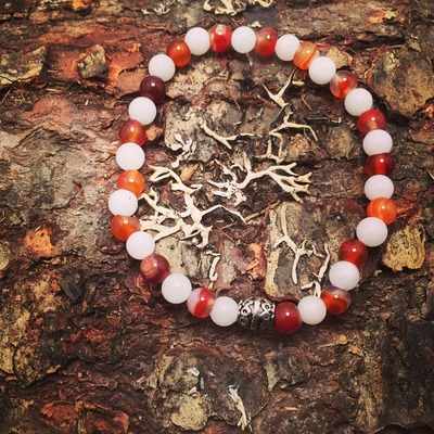 Carnelian and white jade bracelet