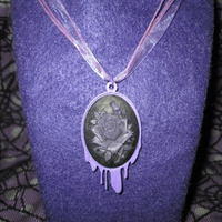 Lilac Dripping Black and Purple Rose Cameo Necklace  - Thumbnail 4