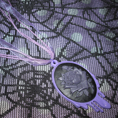 Lilac dripping black and purple rose cameo necklace  - Thumbnail 4