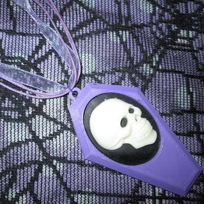 Lilac coffin necklace with black and white skull cameo - Thumbnail 5