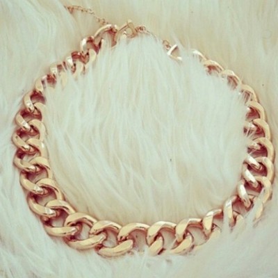 Gold chain necklace