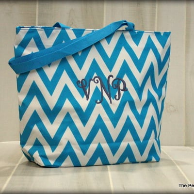 Zippered chevron tote bag