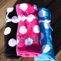 Set of 5 Monogrammed Polka Dot Beach Towel - Thumbnail 1