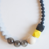 Bee Color Glass Necklace NL0943 - Thumbnail 2