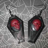 Small Black Coffin Earrings with Red and Black Skull Cameos - Thumbnail 3