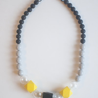 Black & Yellow Glass Necklace NL0956 - Thumbnail 1