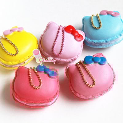 Hello kitty macaron squishy