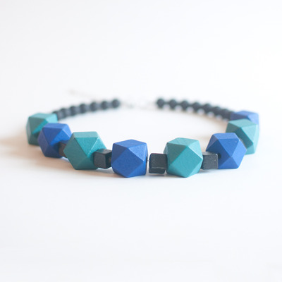 Green blue wooden statement necklace nl0923