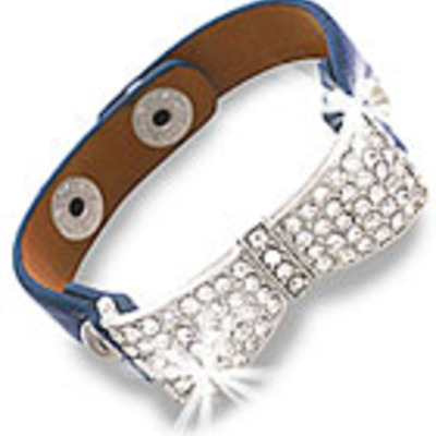 Rhinestone bow accented bracelet