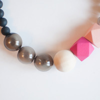 Pink Wood Glass Necklace NL0982 - Thumbnail 4