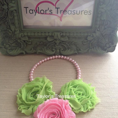 Taylors treasures - 1st 2nd 3rd 4th birthday photo prop - rosette pearl elastic necklace - cake smash - perfect for photo
