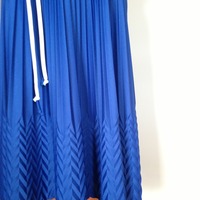 Amazing Pleats - Thumbnail 1