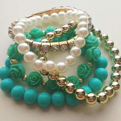  5-piece bracelet set - beaded bracelets - multilayered bangles - roses, pearls, rhinestones, beads bracelets