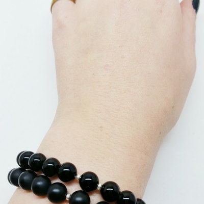 Onyx gemstone beaded bracelet
