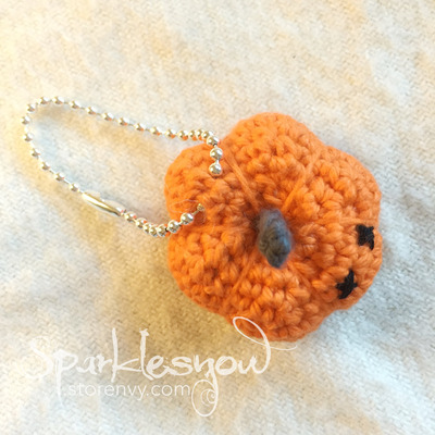 Halloween pumpkin keychain orange