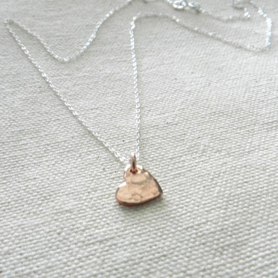 Tiny love necklace in rose gold 