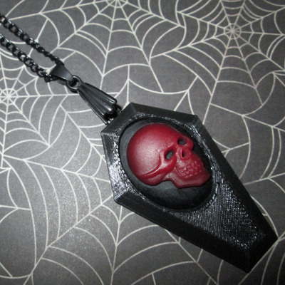 Small black coffin necklace with red and black skull cameo - Thumbnail 1