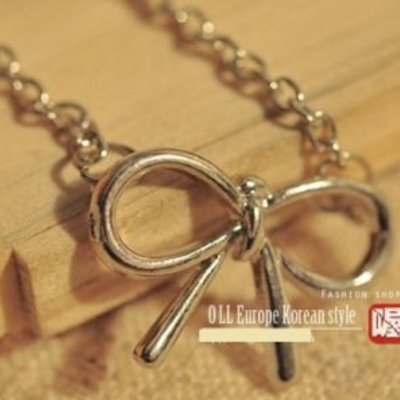 Chic girl silver plated bow knot pendant necklace
