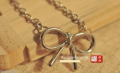 Chic Girl Silver Plated Bow Knot Pendant Necklace