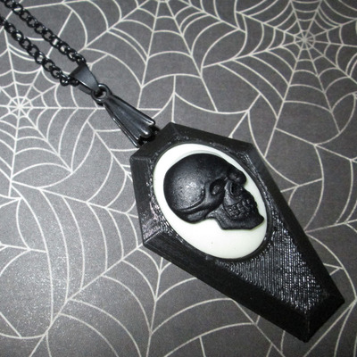 Small black coffin necklace with black and white skull cameo - Thumbnail 3
