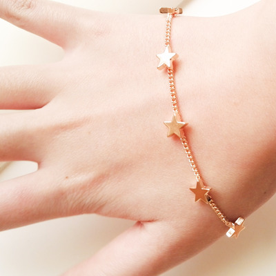 Gold star bracelet