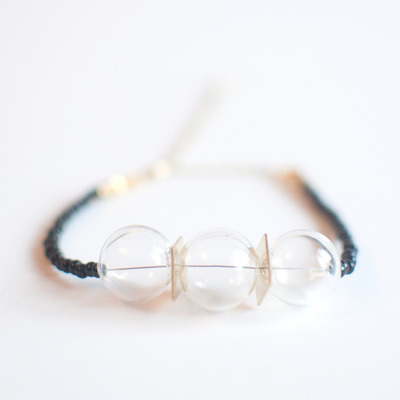 Black glass beaded bracelet bl0965bk