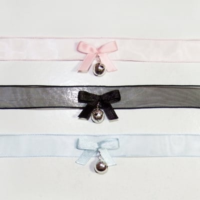 Transparent kitty choker