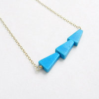 Arrow necklace in turquoise, this way - Thumbnail 2
