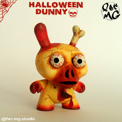 Bloody skull Halloween dunny (3'')