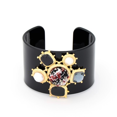 Pearls beyond broach cuff