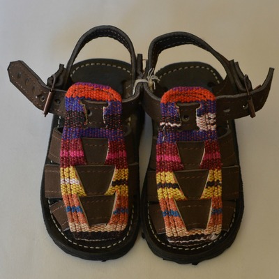 Infant/toddler caites (sandals) size 20/us 4.5