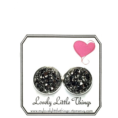 12mm gunmetal studs with silver setting 