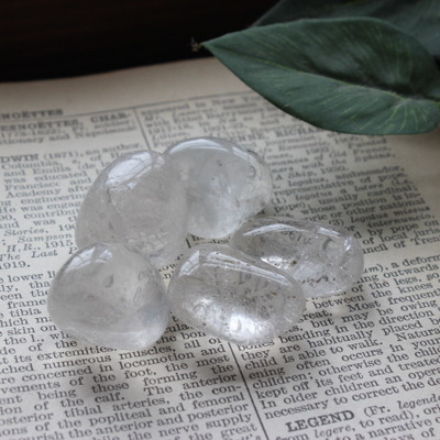 Tumbled quartz 