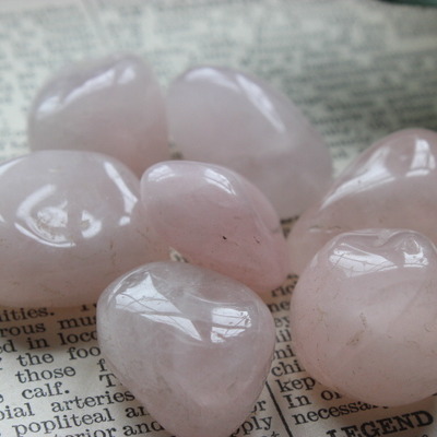 Tumbled rose quartz