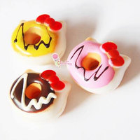 Hello Kitty Mini Donut Squishy Charm - Thumbnail 2