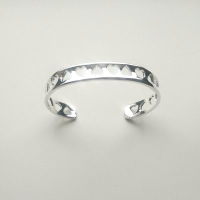 Heart bangle - silver