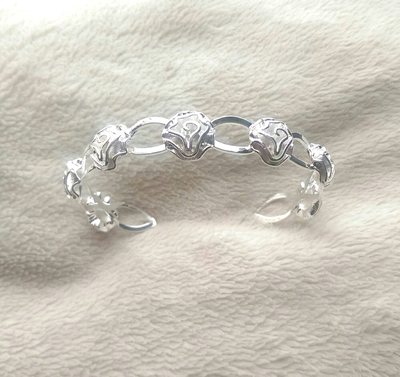 7 Roses Bangle - Silver