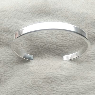 Smooth bangle - silver