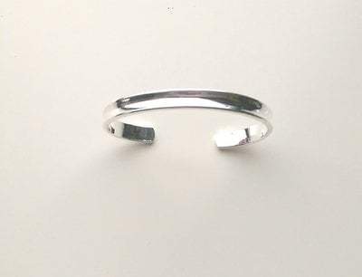 Smooth Curve Bangle - Silver