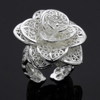 Silver flower decorated pierced open ring