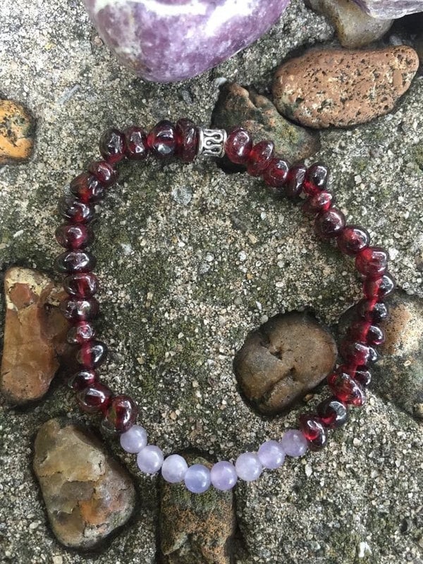 Garnet and Lepidolite stretch bracelet