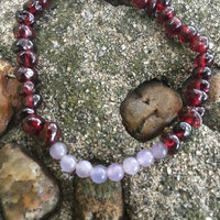 Garnet and Lepidolite stretch bracelet - Thumbnail 2