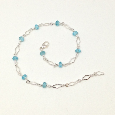 Apatite link bracelet