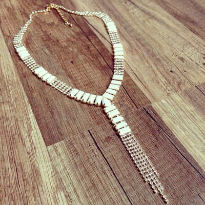 Jordan- dangle statement necklace