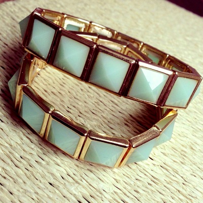 Serena- mint bracelet