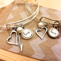 Love Bangle - Thumbnail 3